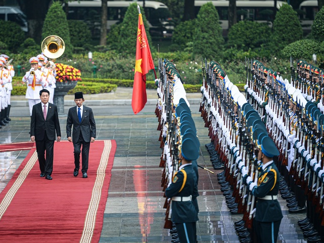 Chủ tịch nước Lương Cường chủ trì lễ đón chính thức Quốc vương Brunei - Ảnh 1.