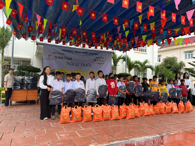 Dược sĩ Đỗ Thị Tường Vy: "Hạt Mầm Sức Khỏe" Giữa Đại Ngàn Tây Nguyên. - Ảnh 4.