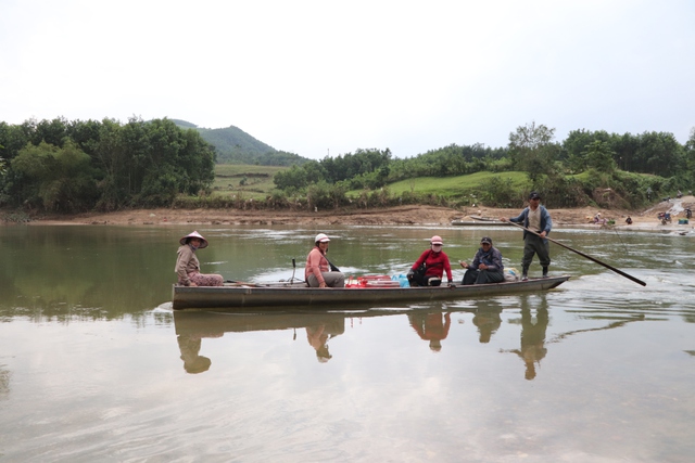 Đà Nẵng chi 18 tỉ đồng khắc phục ngầm Sông Tum bị lũ cuốn - Ảnh 6. Đà Nẵng chi 18 tỉ đồng khắc phục ngầm Sông Tum bị lũ cuốn - Ảnh 6.