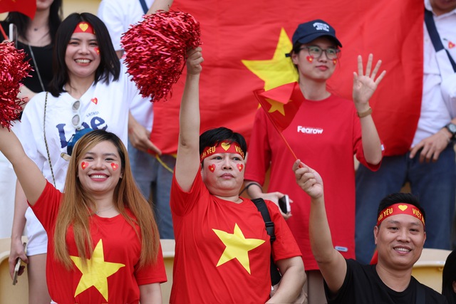 U22 Việt Nam (2-0) U22 Malaysia: Minh Ph&uacute;c lập c&ocirc;ng n&acirc;ng tỉ số - Ảnh 2.
