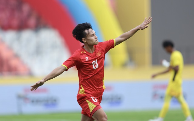 U22 Việt Nam (2-0) U22 Malaysia: Minh Ph&uacute;c lập c&ocirc;ng n&acirc;ng tỉ số - Ảnh 2.