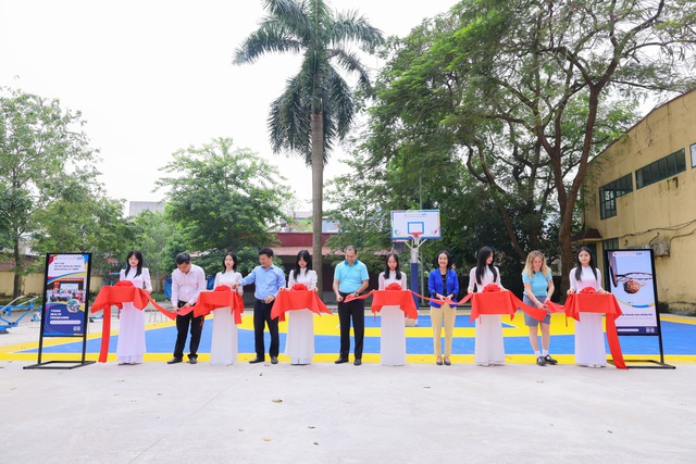 AstraZeneca Việt Nam nhận bằng khen vì những đóng góp cho phát triển bền vững - Ảnh 1.