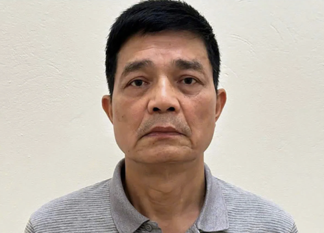 Cựu Cục trưởng Cục An toàn thực phẩm Nguyễn Thanh Phong bị cáo buộc hối lộ 44 tỉ đồng - Ảnh 1. Cựu Cục trưởng Cục An toàn thực phẩm Nguyễn Thanh Phong bị cáo buộc hối lộ 44 tỉ đồng - Ảnh 1.