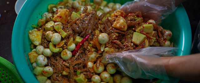 Trường Giang tiết lộ nữ chính, dân mạng "so kè" với Trấn Thành - Ảnh 5.