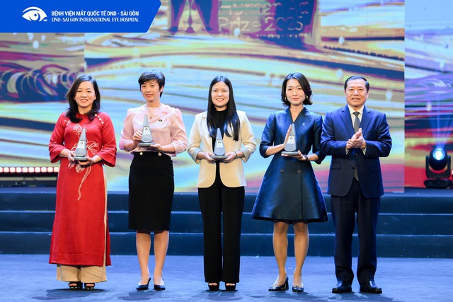 Bệnh viện Mắt Quốc tế DND đoạt Giải thưởng Hành động vì cộng đồng - Ảnh 1.