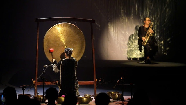 Eras Land lan tỏa yêu thương tới miền Trung - Ảnh 2.