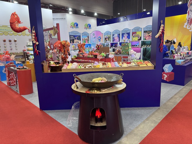 Triển l&atilde;m đồ chơi trẻ em v&agrave; qu&agrave; tặng tại TP HCM thu h&uacute;t h&agrave;ng ng&agrave;n kh&aacute;ch tham quan - Ảnh 1.