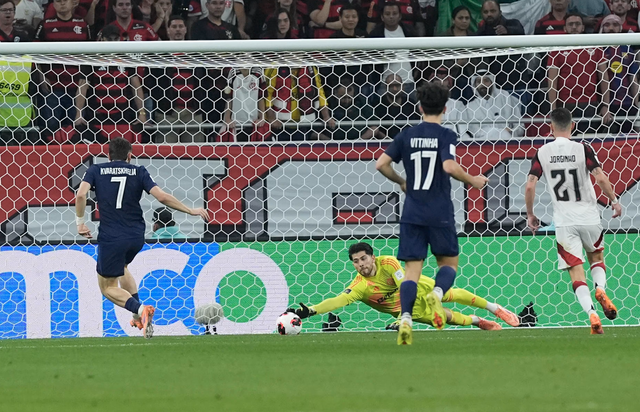 Thủ môn đẩy 4 quả luân lưu, PSG vô địch Intercontinental Cup 2025 - Ảnh 3.