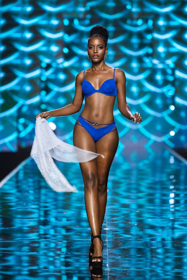 Khi người đẹp diện bikini - Ảnh 7.