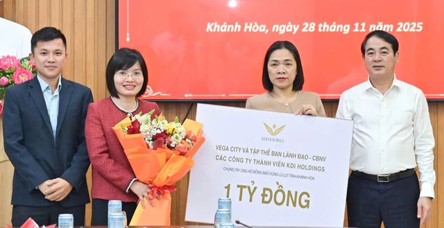 KDI Holdings hỗ trợ đồng bào Khánh Hòa bị ảnh hưởng lũ lụt 1 tỉ đồng - Ảnh 1.