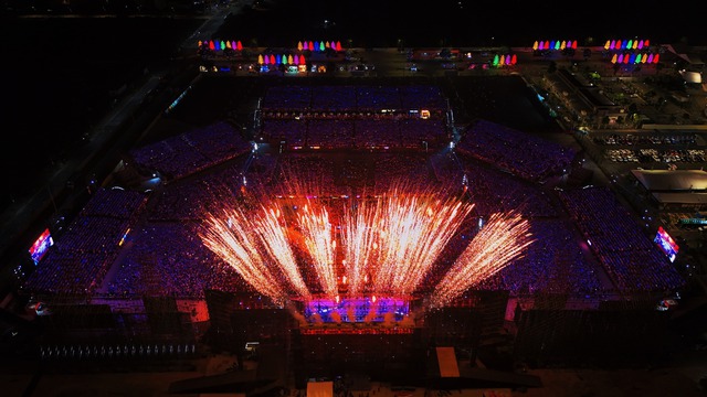 Fan “đu concert” xuyên ngày đêm: “Hiếm nơi nào lý tưởng như Ocean City” - Ảnh 1.