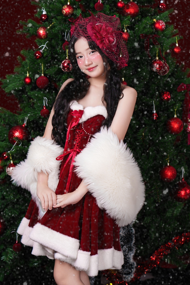 Cheryl Dương- trò cưng Xuân Lan, đầy cuốn hút - Ảnh 4.