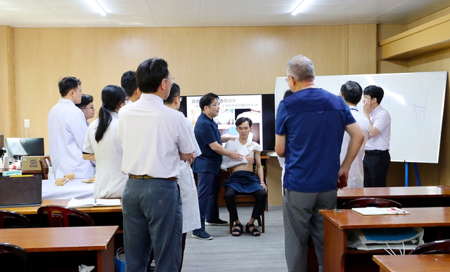 TP HCM thực hành kỹ thuật Judo của Nhật Bản nâng cao tuổi thọ - Ảnh 2.