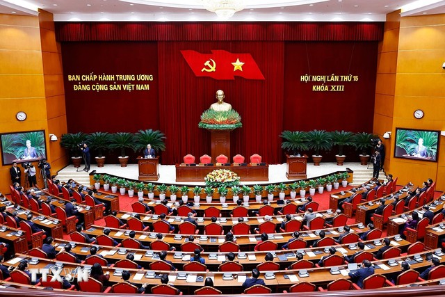 Bế mạc Hội nghị lần thứ 15 Ban Chấp h&agrave;nh Trung ương Đảng kh&oacute;a XIII tại H&agrave; Nội - Ảnh 4.