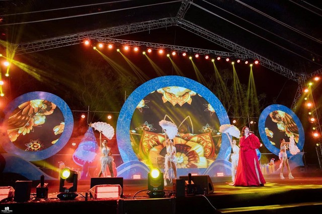 Âm nhạc kết nối cộng đồng trong đêm Giáng sinh ở ROX Living Aquamarine Diễn Châu - Ảnh 5.