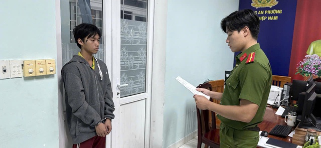 Nhẫn tâm cướp vé số của người già tàn tật, ngồi xe lăn - Ảnh 1.