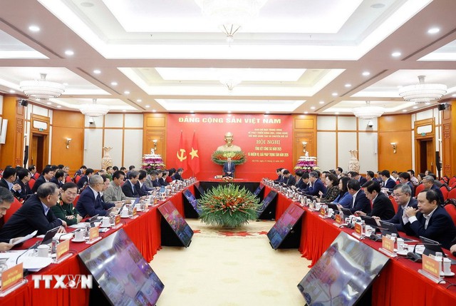 Tổng Bí thư: Nhà nước phải là "khách hàng" đầu tiên đặt hàng sản phẩm, dịch vụ chuyển đổi số - Ảnh 3.
