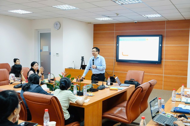 Trường ĐH Luật TPHCM nâng cao năng lực pháp lý ngành giáo dục - Ảnh 1.