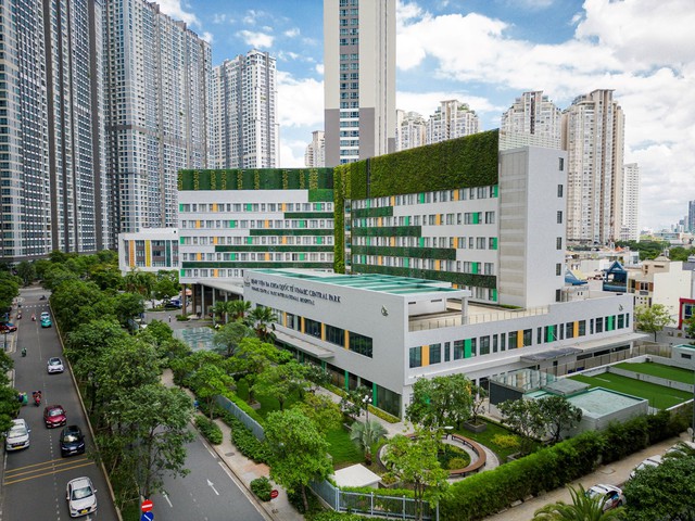Vinmec Central Park: 10 năm tiên phong chuẩn quốc tế, mở lối cho y học dựa trên giá trị - Ảnh 1.