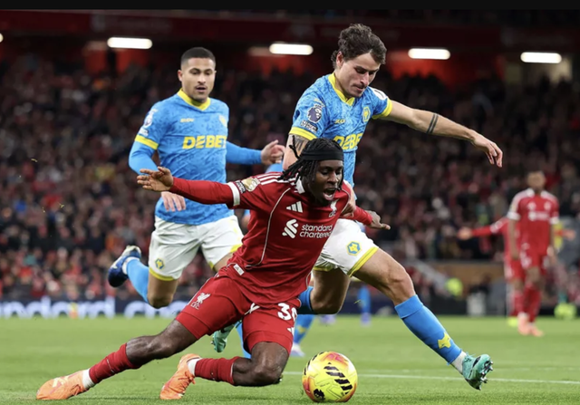Florian Wirtz ghi bàn đầu tiên, Liverpool thắng ngày cuối năm tại Anfield - Ảnh 1.