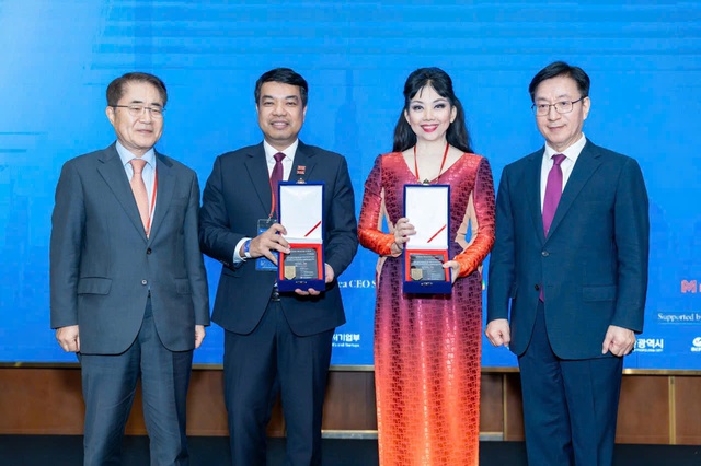 9 dấu ấn nổi bật của NTK-TS Quỳnh Paris trong năm 2025 - Ảnh 3.