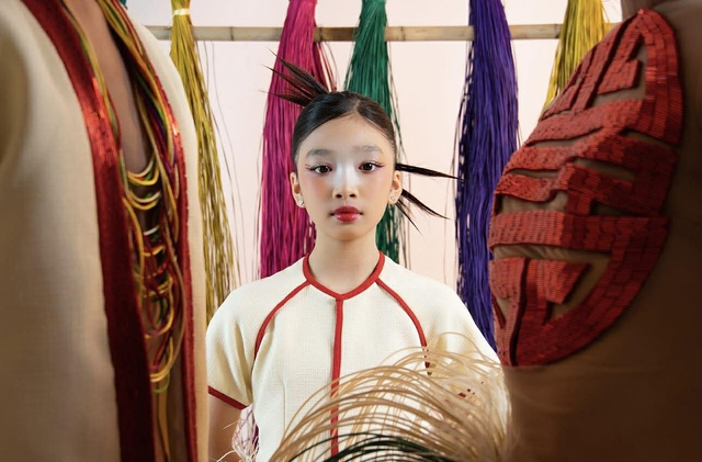 Bùi Hoàng Ân và hành trình "dệt" ký ức làng nghề vào thời trang đương đại - Ảnh 2.