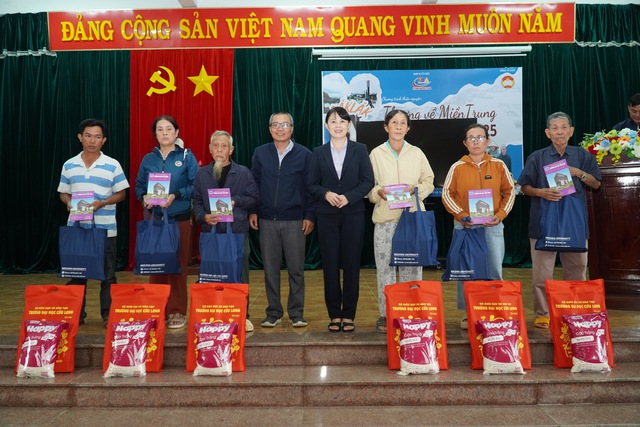 Người dân ở Đắk Lắk xúc động vì nghĩa cử đẹp của Trường Đại học Cửu Long - Ảnh 2.