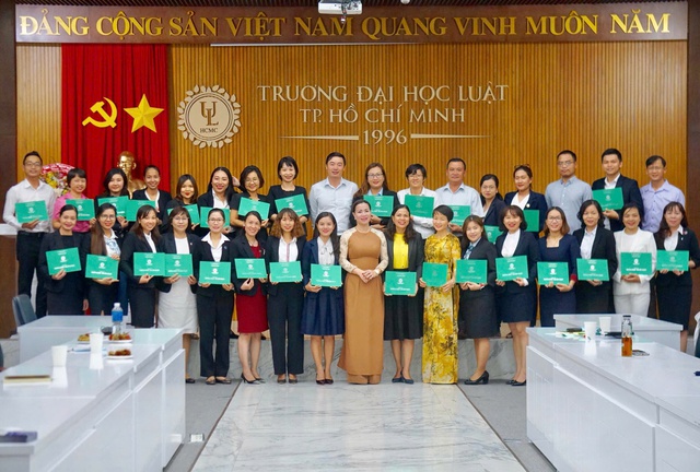 Gần 20 năm l&agrave;m điểm tựa ph&aacute;p l&yacute; vững chắc cho doanh nghiệp - Ảnh 1.