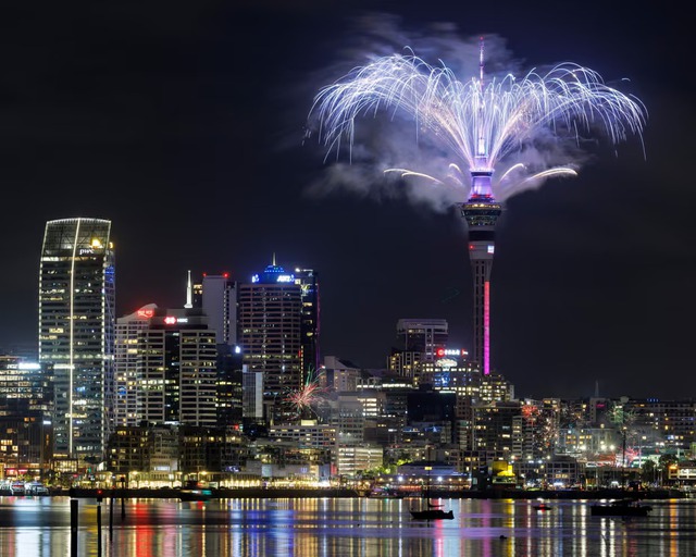 Thế giới đ&oacute;n ch&agrave;o năm 2026: Ph&aacute;o hoa rực rỡ ở &Uacute;c, New Zealand - Ảnh 5.