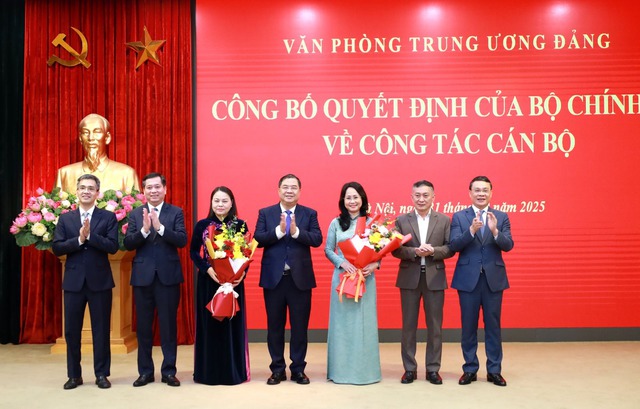 Bà Nguyễn Thị Thu Hà được bổ nhiệm Phó Chánh Văn phòng Thường trực Văn phòng Trung ương Đảng - Ảnh 3. Bà Nguyễn Thị Thu Hà được bổ nhiệm Phó Chánh Văn phòng Thường trực Văn phòng Trung ương Đảng - Ảnh 3.
