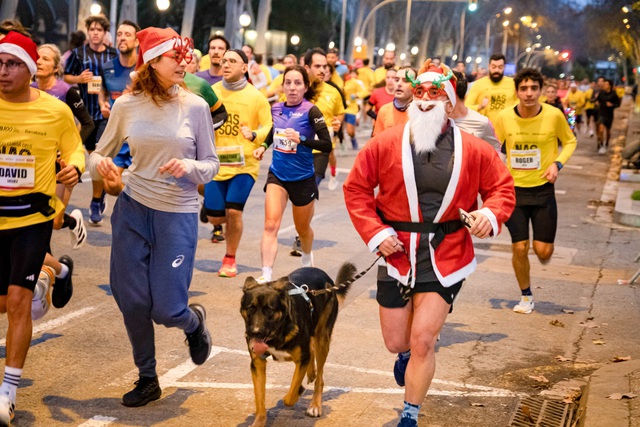 Châu Âu rực rỡ sắc màu, chào đón năm mới 2026 đầy hy vọng - Ảnh 6. Châu Âu rực rỡ sắc màu, chào đón năm mới 2026 đầy hy vọng - Ảnh 6.