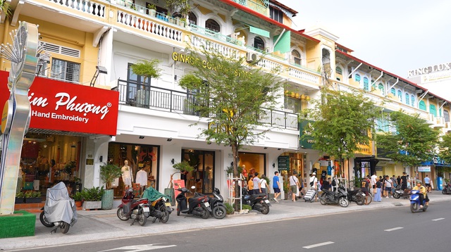 In Pictures: Le Loi Street’s fresh new face - Ảnh 6.