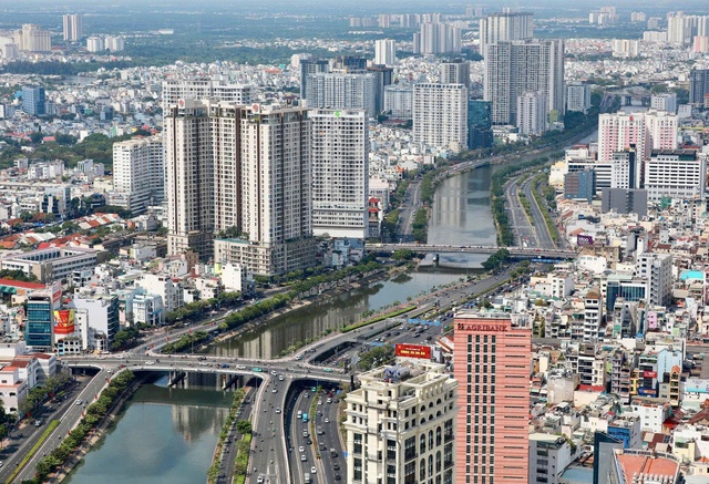 LẮNG NGHE NGƯỜI DÂN HIẾN KẾ: Đòn bẩy và chìa khóa để TP HCM cất cánh - Ảnh 1. LẮNG NGHE NGƯỜI DÂN HIẾN KẾ: Đòn bẩy và chìa khóa để TP HCM cất cánh - Ảnh 1.