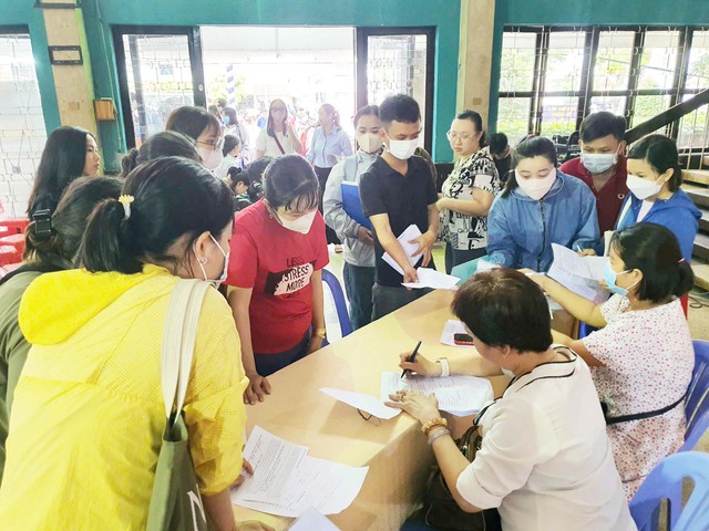 Đồng hành để người lao động an tâm hưởng trợ cấp thất nghiệp - Ảnh 1.