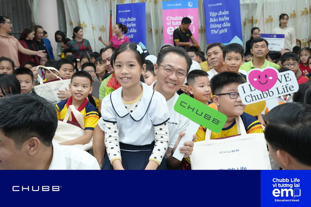 Chubb Life Việt Nam dành hơn 1 tỷ cho học sinh khó khăn và các địa phương gặp thiên tai - Ảnh 4.