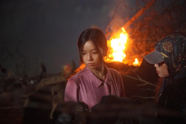 Lê Hạ Anh phim "Mưa đỏ" - Ảnh 1.