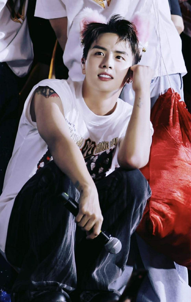 Hạng mục Diễn viên hài Nghệ sĩ Duy Khánh Zhou Zhou - Ảnh 1.