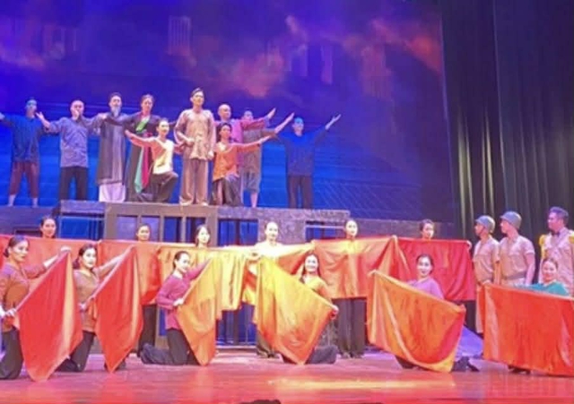 Vở chèo "Nguyễn Văn Cừ – Tuổi trẻ chí lớn" - Ảnh 1.