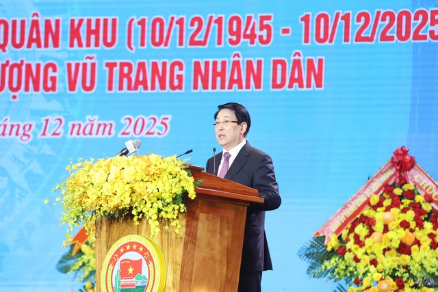 Chủ tịch nước Lương Cường dự lễ kỷ niệm 80 năm ngày truyền thống Lực lượng vũ trang Quân khu 7 - Ảnh 7.