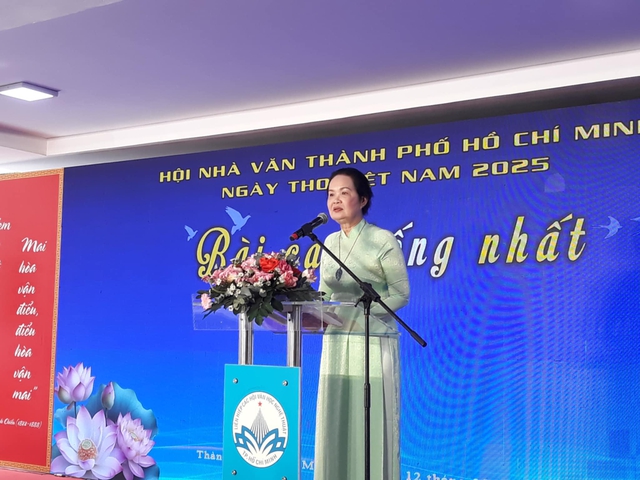 Khai mạc "Ngày thơ Việt Nam 2025" tại TP HCM- Ảnh 1.