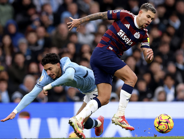 Tân binh Marmoush lập hat-trick, Man City đại thắng Newcastle vào Top 4- Ảnh 2.