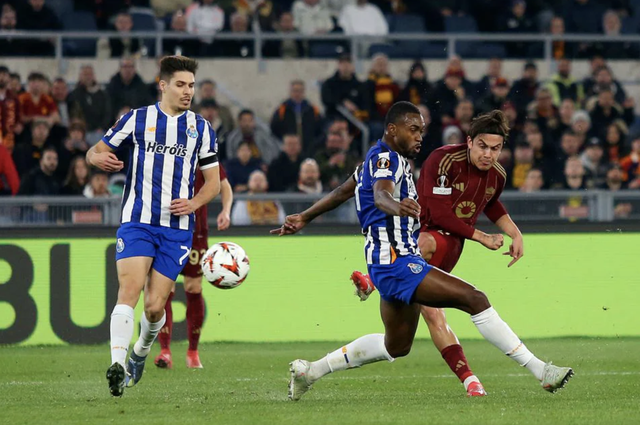 Porto gục ngã trước AS Roma, Ajax ngược dòng giành vé Europa League- Ảnh 2.