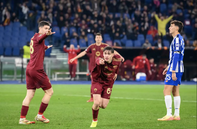 Porto gục ngã trước AS Roma, Ajax ngược dòng giành vé Europa League- Ảnh 3.