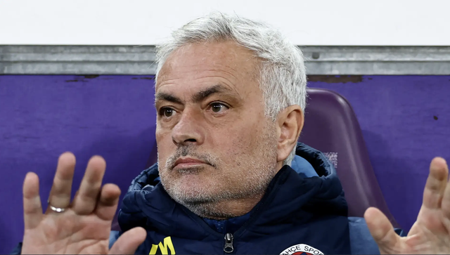 Fenerbahce bị cầm chân, HLV Jose Mourinho có nguy cơ hầu tòa- Ảnh 2.