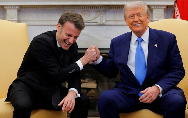 Tổng thống Pháp Emmanuel Macron và người đồng cấp Mỹ Donald Trump. Ảnh: Telegraph