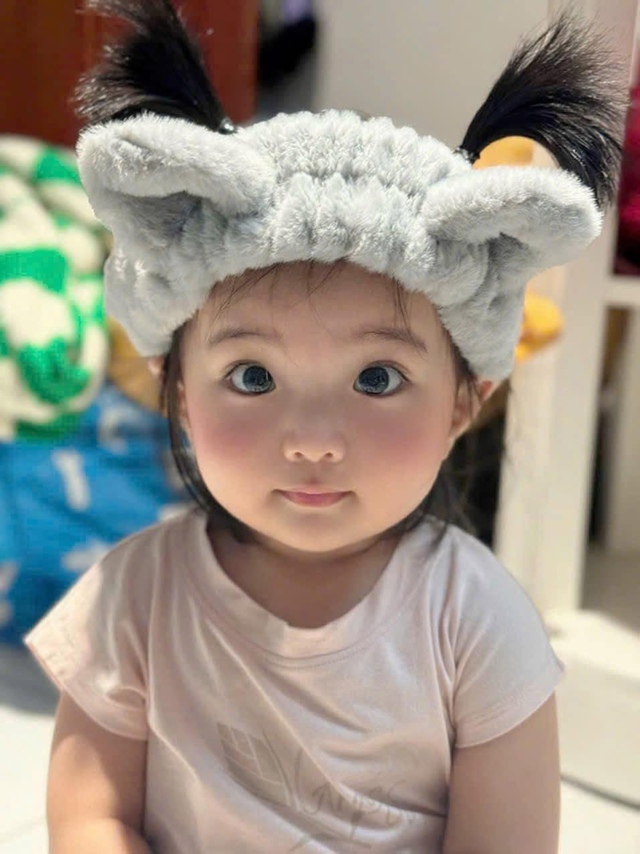 Nét đáng yêu của con gái Khánh Thi - Phan Hiển- Ảnh 1. Những "hậu duệ" hứa hẹn nối nghiệp các sao - Ảnh 3.