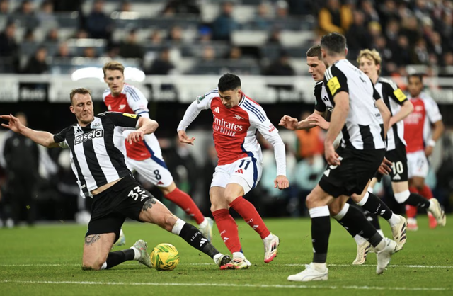 Thắng thuyết phục Arsenal, Newcastle giành vé chung kết League Cup- Ảnh 1.