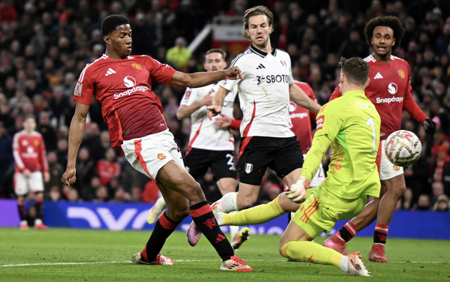 Thua nghiệt ngã loạt sút luân lưu, Man United thành cựu vương FA Cup- Ảnh 4.