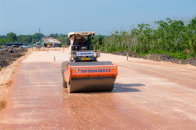 Hình ảnh hợp long cầu dài nhất trên đường Hồ Chí Minh- Ảnh 4.