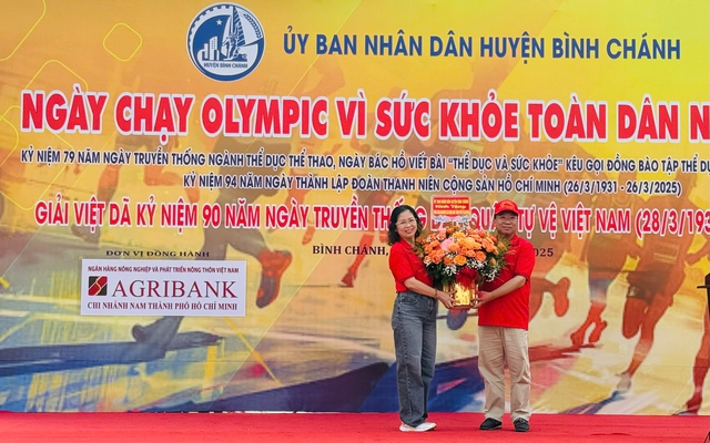 Rộn ràng "Ngày chạy Olympic vì sức khỏe toàn dân" tại Bình Chánh- Ảnh 2.